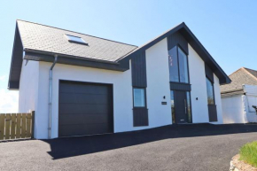Luxury holiday home near several sandy beaches